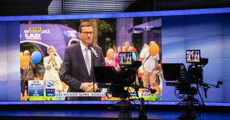 "PiS jak zły Mikołaj". Medioznawca o nagłym powrocie "lex TVN"