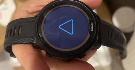 Wyświetla się niebieski trójkąt. Globalna awaria smartwatchy Garmin