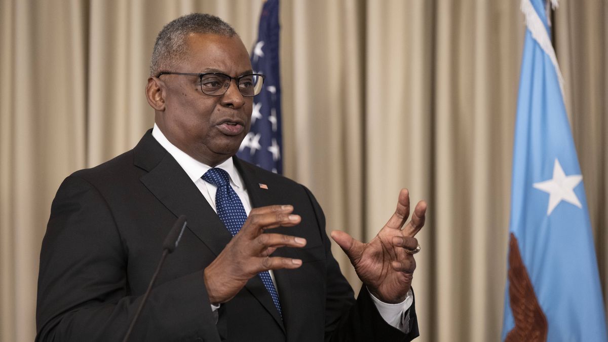 Sekretarz obrony USA Lloyd Austin skrytykował rosyjskie "wymachiwanie nuklearną szabelką"