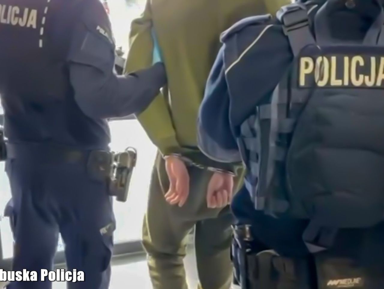 Chociszew: Pobili mężczyznę, zabrali mu telefon i koszulkę