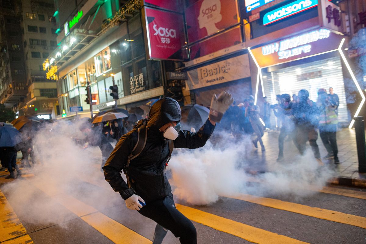 Hongkong. Kolejne starcia demonstrantów z policją. Wcześniej złożono życzenia