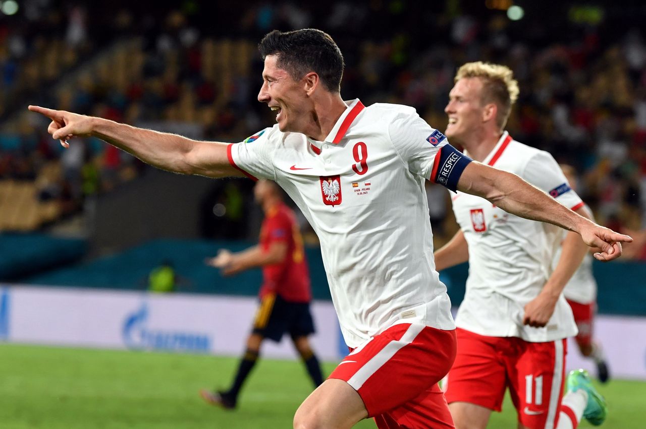 Euro 2020. Radość Roberta Lewandowskiego po strzeleniu gola w drugim meczu grupy E piłkarskich mistrzostw Europy z Hiszpanią