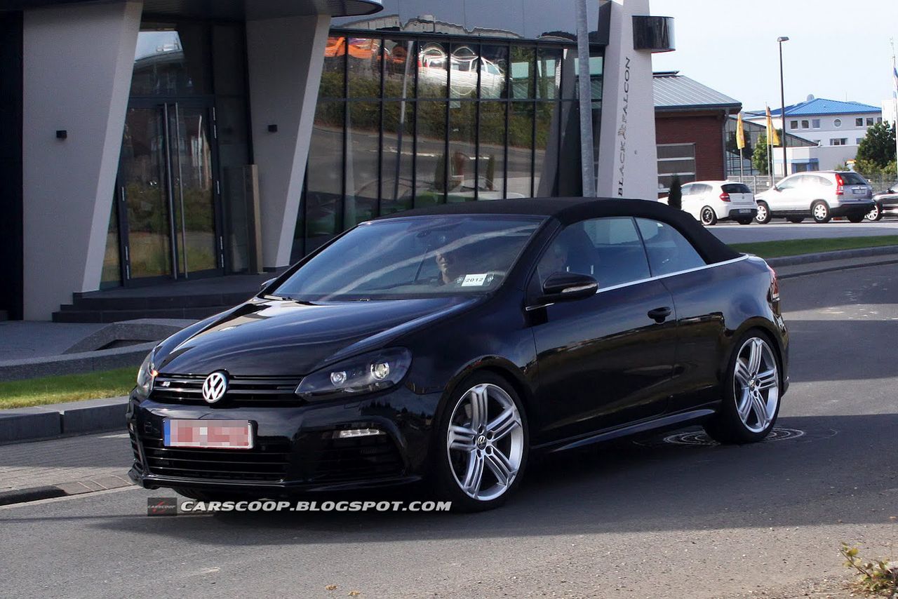 Volkswagen Golf R Cabriolet przyłapany bez żadnego kamufla�żu