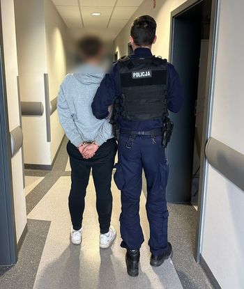 Poznań: policja zatrzymała 17-latka z dużą ilością narkotyków