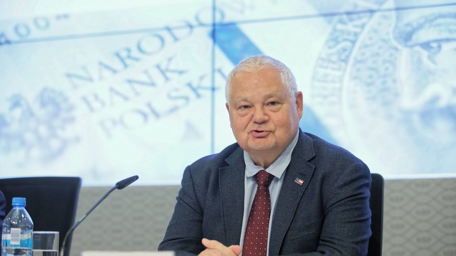 Glapiński w ogniu krytyki. Opozycja grzmi: "Pisowski drenaż kieszeni trwa w najlepsze"