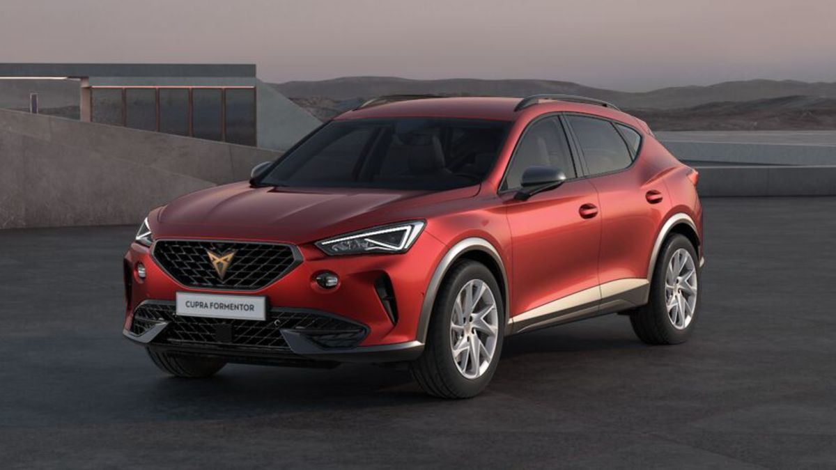 Formentor nawet w bazowej wersji prezentuje się atrakcyjnie.