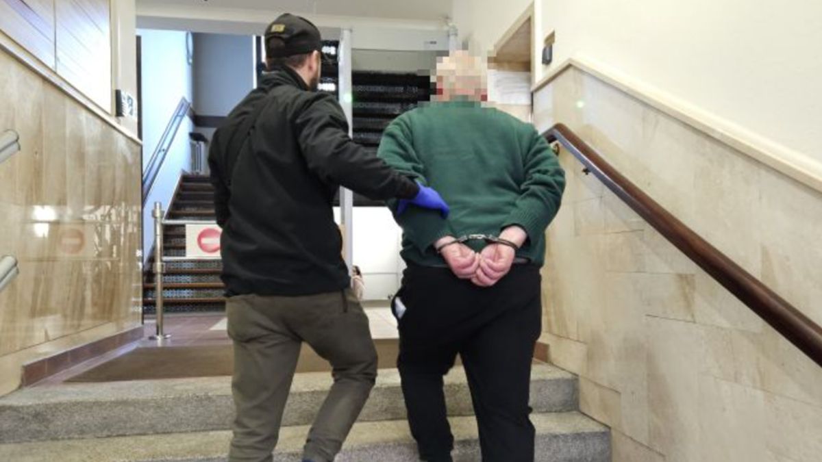 Policjanci szukają uchylających się od alimentów.