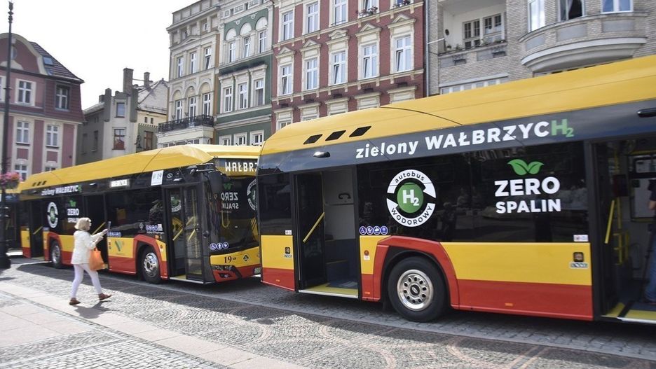 W poniedziałek 22 września w Wałbrzychu Dzień BeZ Samochodu. Właściciele aut mogą za darmo jeździ autobusami komunikacji miejskiej