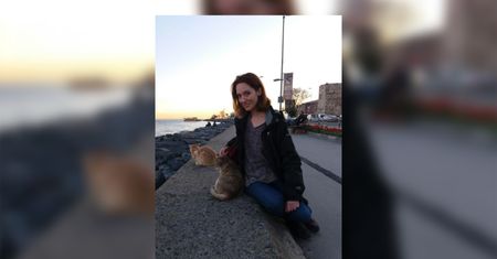 W młodym wieku zachorowała na raka jelita grubego