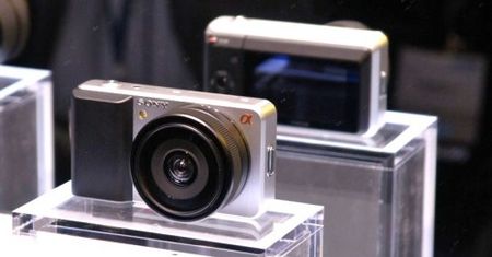 Plotki: Sony NEX3 widziany "w terenie"