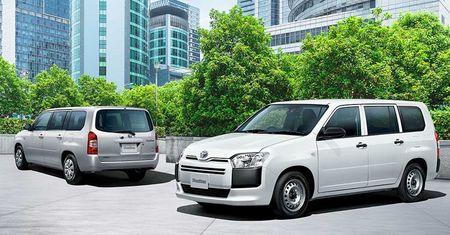 Toyota Probox jest jak japońska dacia. Z taką ceną mogłaby być hitem