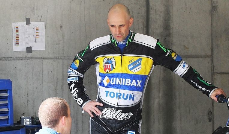 Tomasz Gollob w plastronie Unibaksu - do tego widoku kibice mogą się już przyzwyczajać