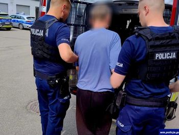 56-latek rzucił się z nożem na swojego kolegę. Za usiłowanie zabójstwa grozi mu dożywotnie więzienie