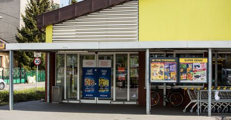 Biedronka wycofała się z kontrowersyjnego pomysłu. Opór był zbyt silny