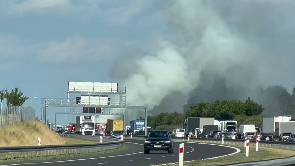 Pożar naczepy ciężarówki na S12 pod Lublinem