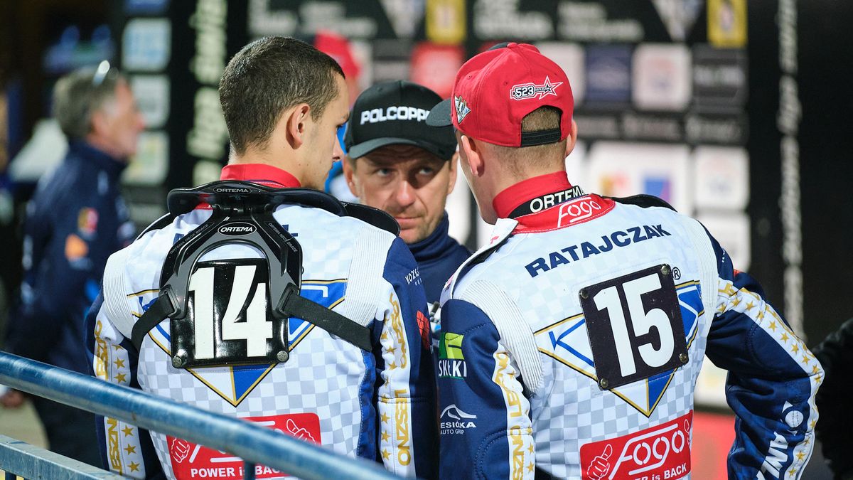 Mateusz Jaśkowiak / Na zdjęciu: Rafał Okoniewski z juniorami Fogo Unii Leszno