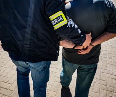 Białystok. 71-latek aresztowany. Włamał się i okradł mieszkanie