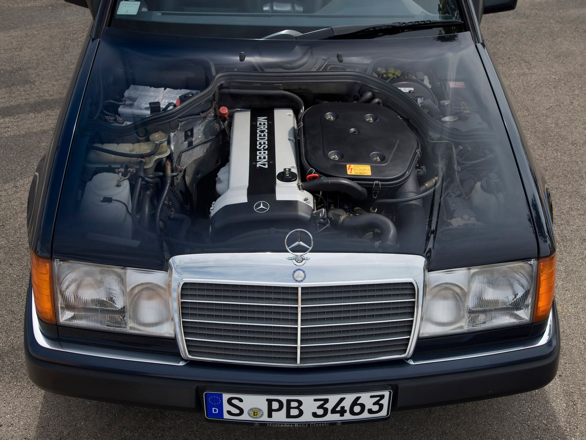 Czasy pancernych, 6-cylindrowych rzędówek już minęły bezpowrotnie w Mercedesie