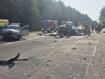 Wypadek na DK25. Siedem osób rannych, lądował śmigłowiec LPR