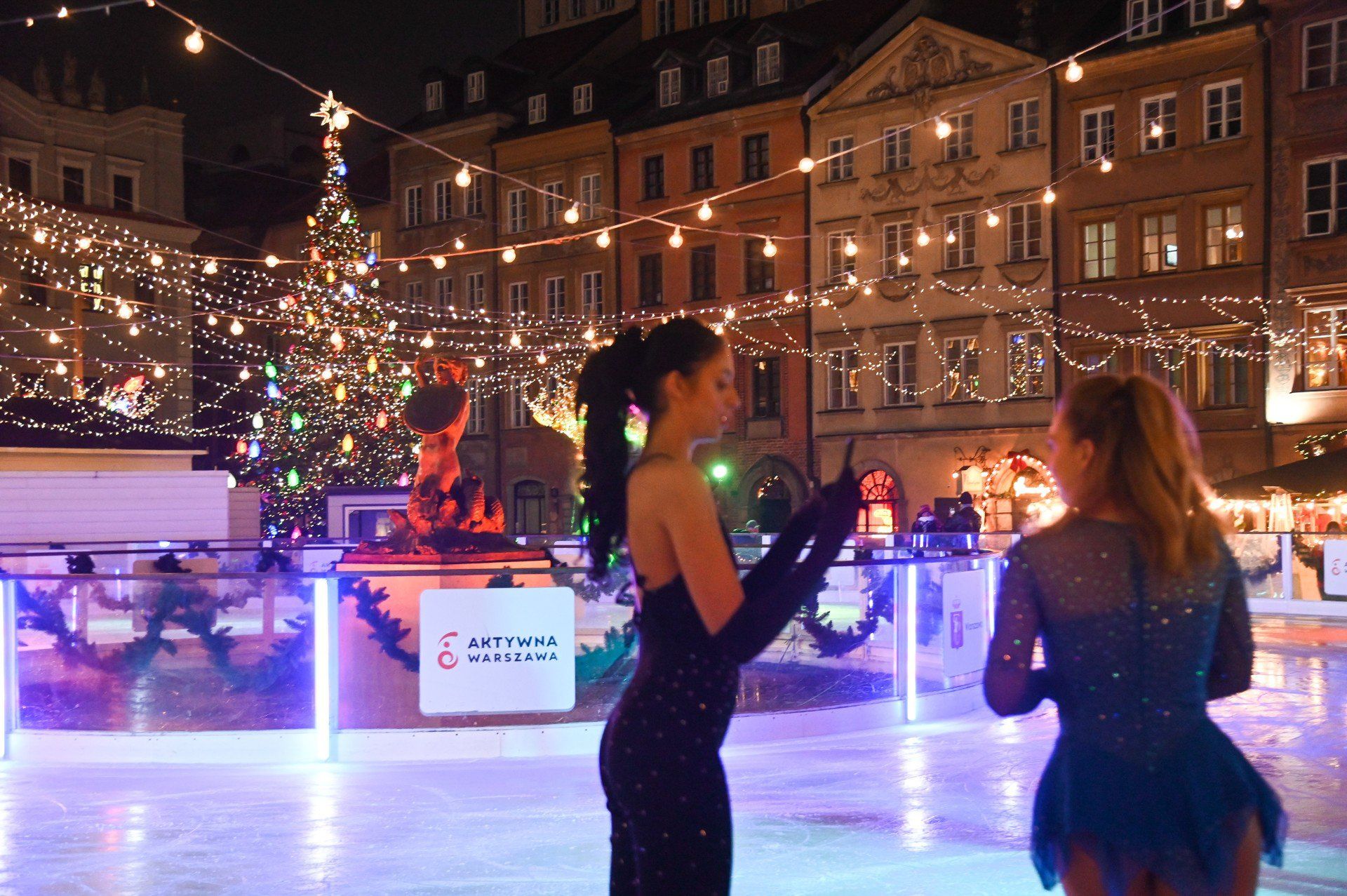 Lodowisko na Rynku Starego Miasta w grudniu 2024.
