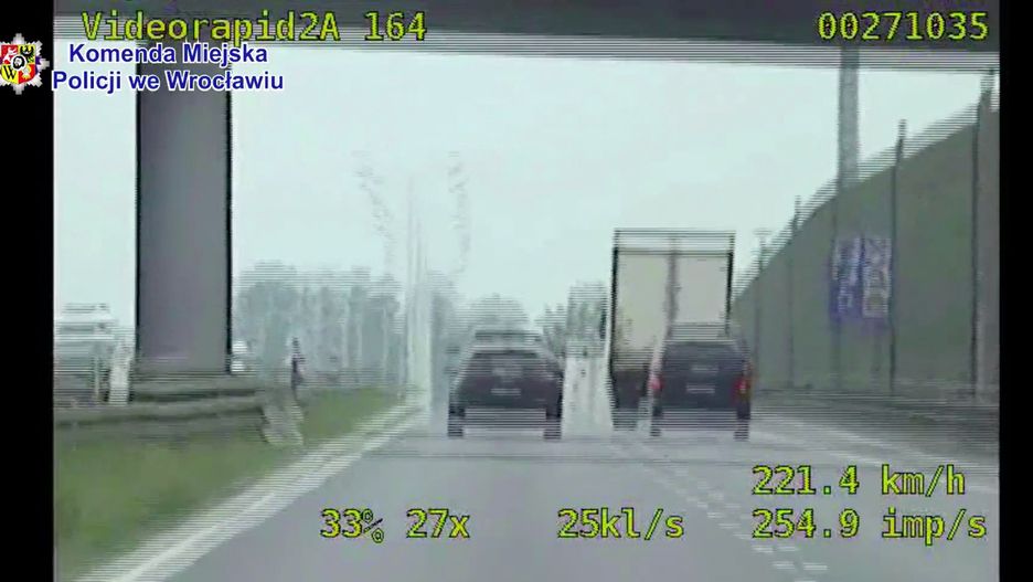 Wrocław. Mężczyzna pędził ponad 220 km/h. Dostał tylko 500 zł mandatu