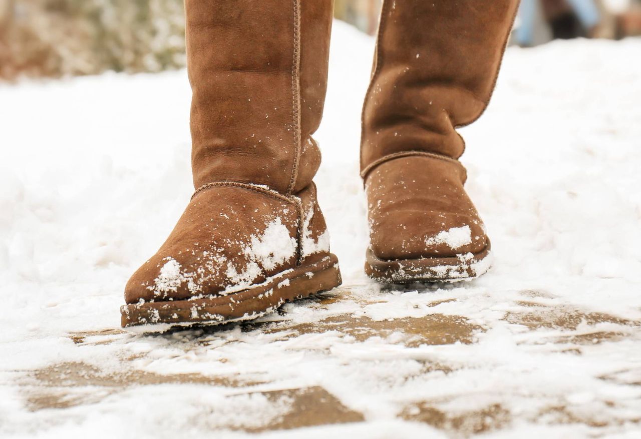 Winter woes, wow to effectively remove annoying salt stains from your boots at home
