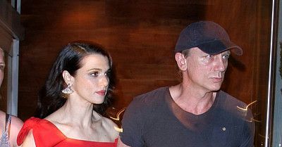 James Bond bez dziewczyny, ale z żoną