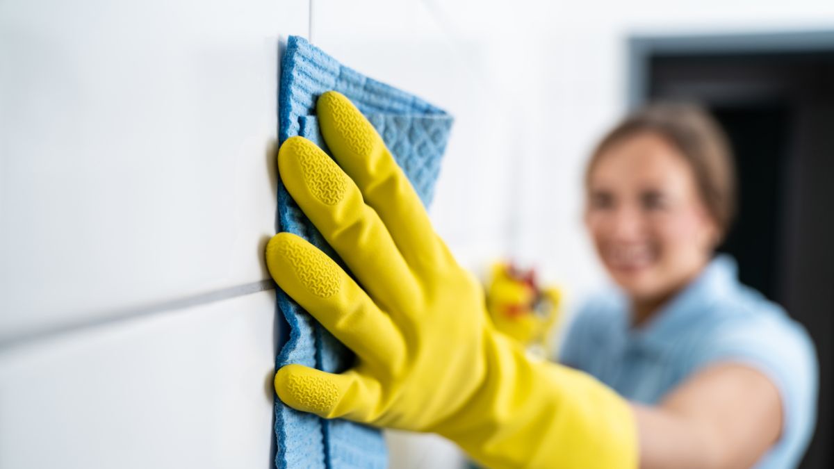 Czym najlepiej wyczyścić fugi?