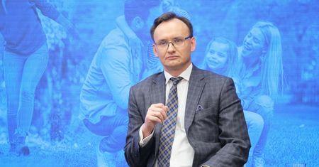 Słuchacz zaskoczył. "Dlaczego podpalił pan brata?"