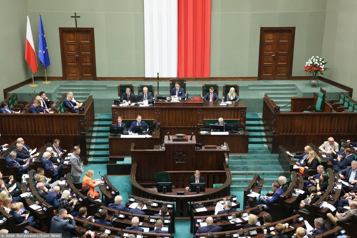 sondaż, wybory, sejm Balansują na progu. Najnowszy sondaż sygnałem ostrzegawczym dla partii