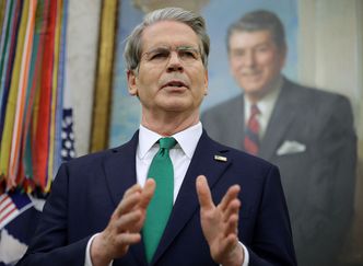 Zagadkowy ruch USA. "Departament Skarbu po cichu zniósł sankcje"