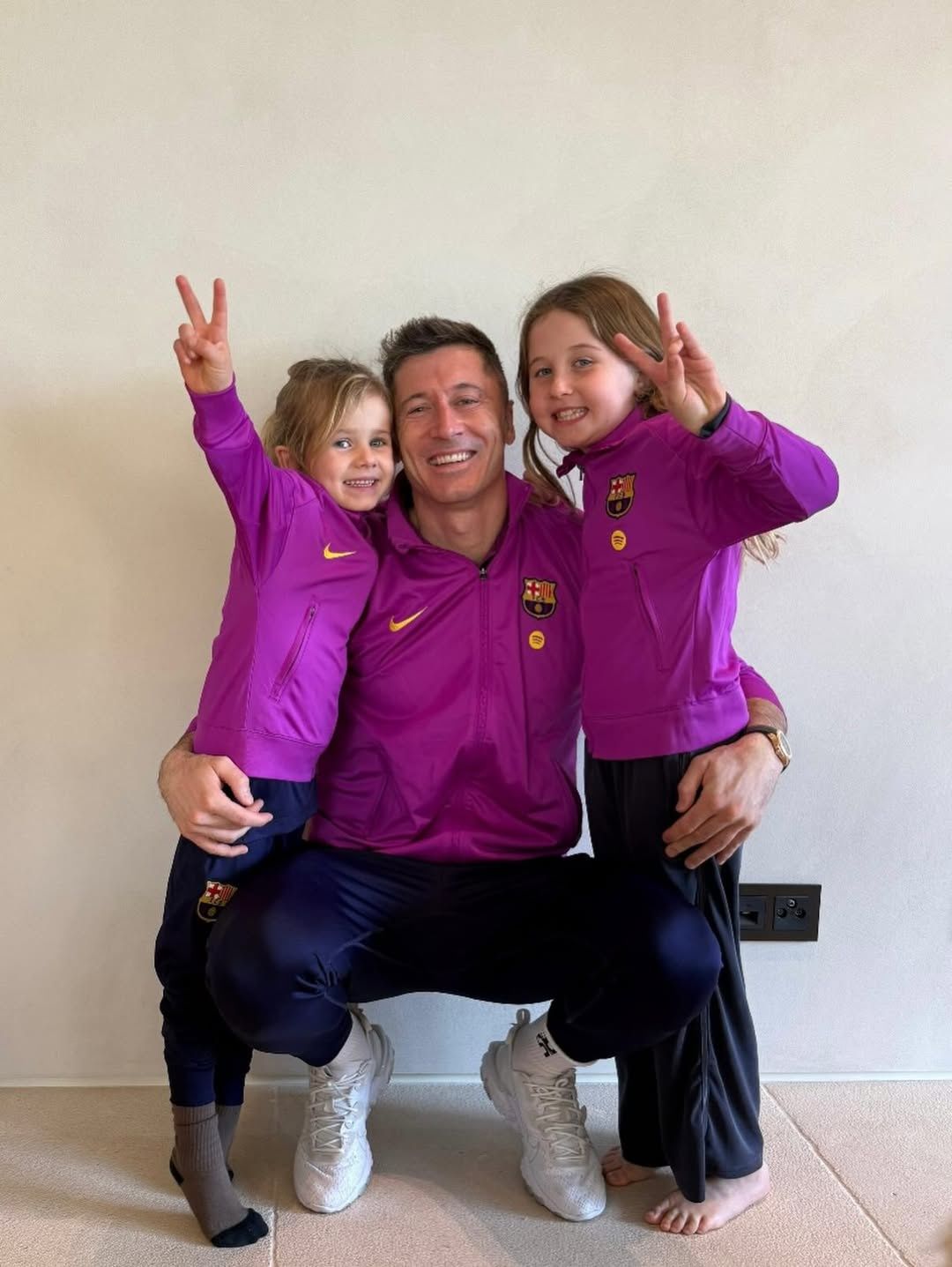 Robert Lewandowski z córkami