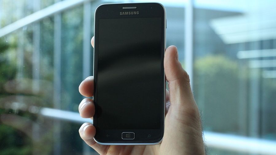 Samsung Ativ S - Galaxy S III z Windows Phone 8 oficjalnie 1
