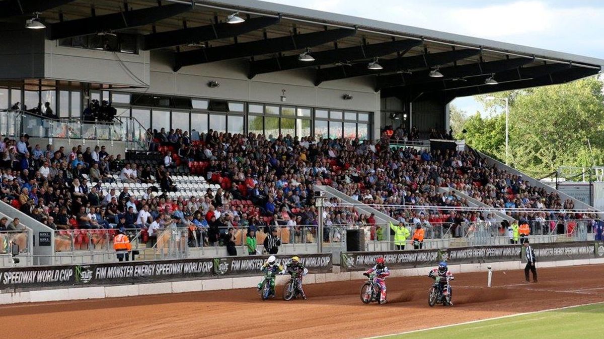 WP SportoweFakty / Jarosław Pabijan / Na zdjęciu: trybuna główna National Speedway Stadium