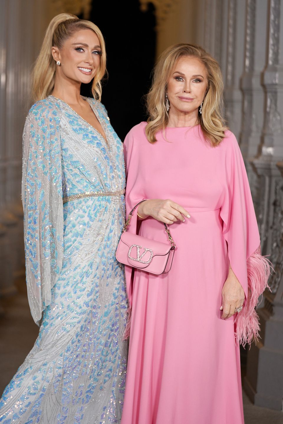 Paris Hilton, Kathy Hilton