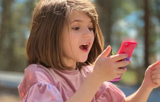 Australijskie nastolatki bez social mediów. Meta kasuje miliony kont