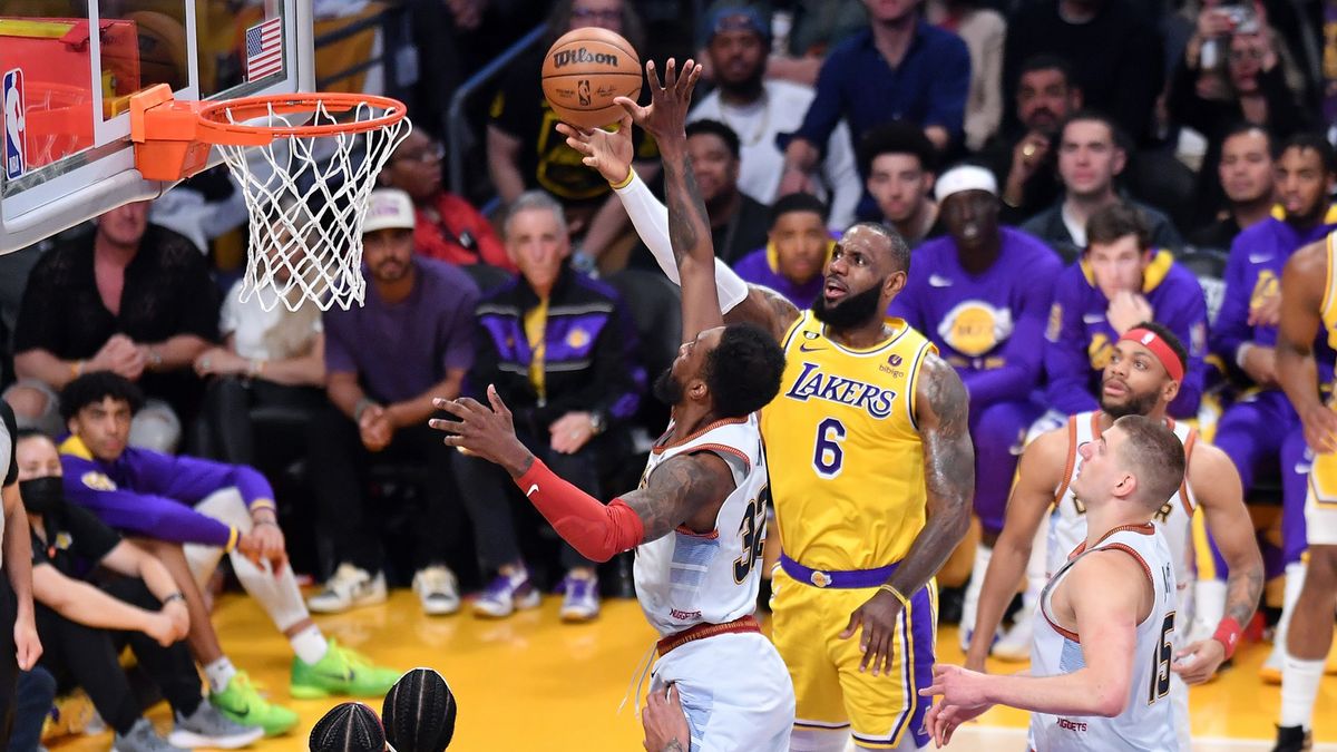 Getty Images / Allen Berezovsky / LeBron James