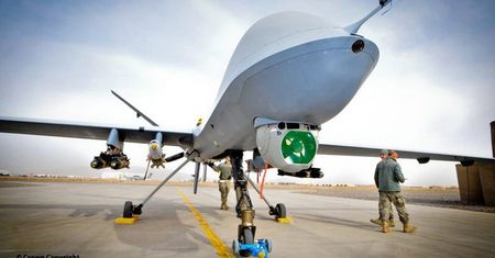 Nauka strącania dronów w szkołach średnich w Iranie