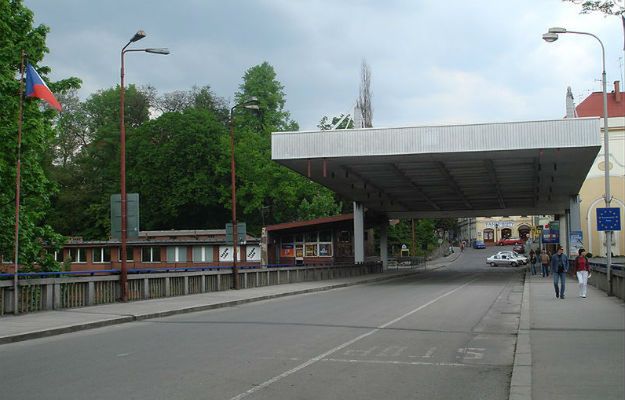 Most Przyjaźni w Cieszynie zamknięty. Utrudnienia w ruchu