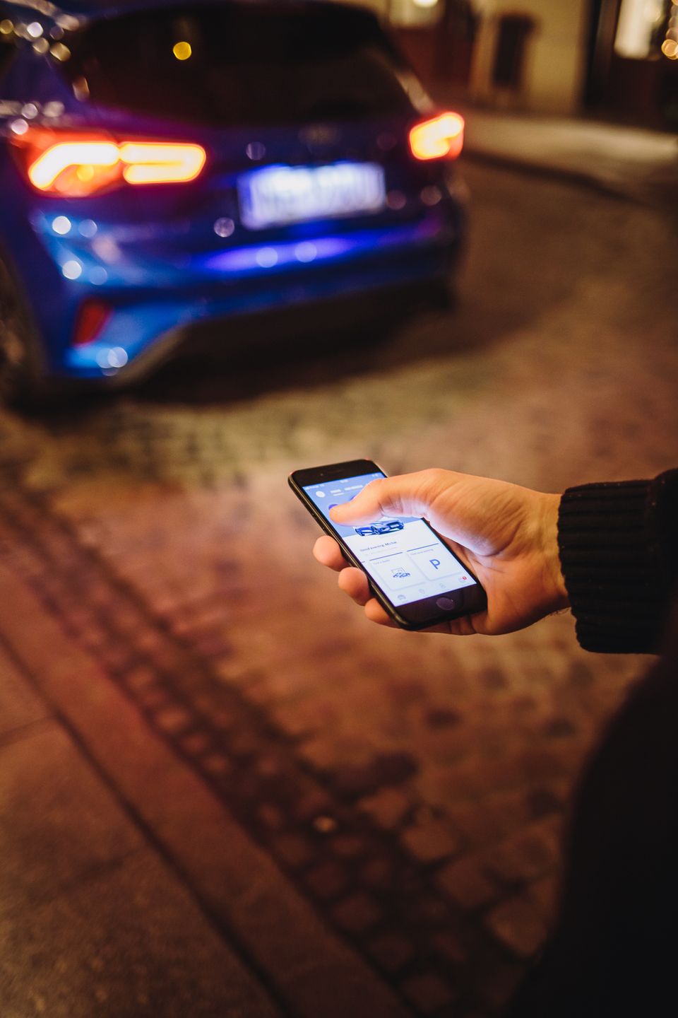 Otwieranie i zamykanie samochodu za pomocą smartfona? Żaden problem z aplikacją FordPass