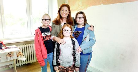 Smutna historia uczestniczki show. Zostawiła dwie córki