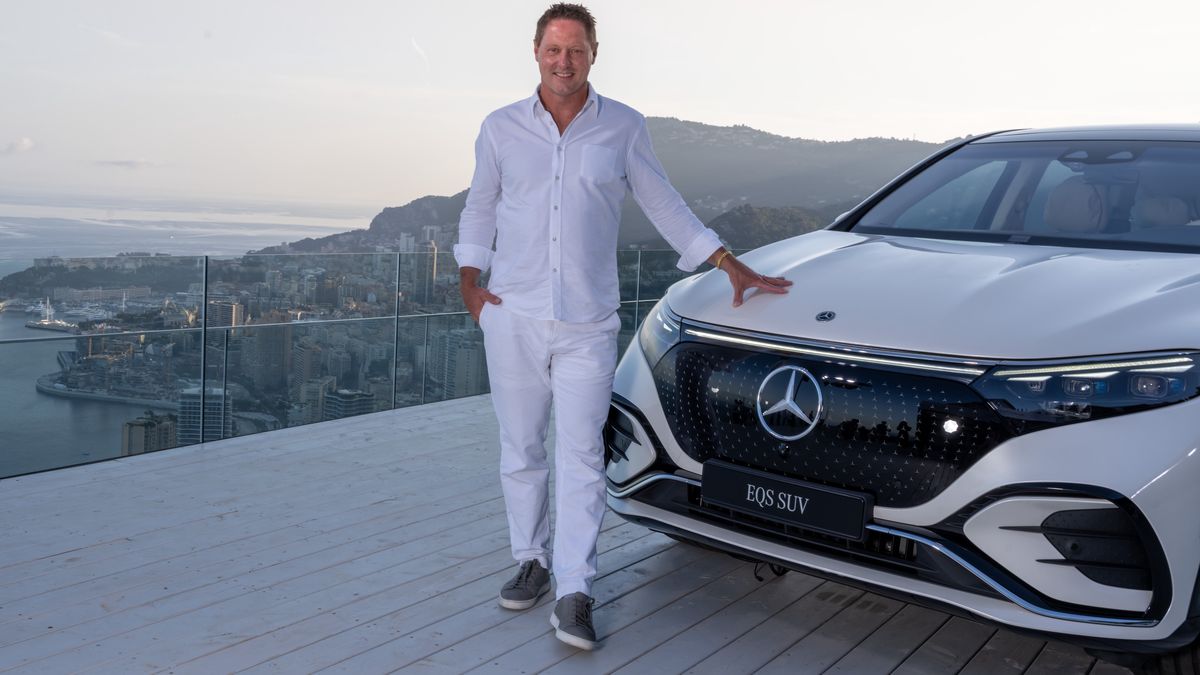 Gorden Wagener oraz Mercedes EQS SUV