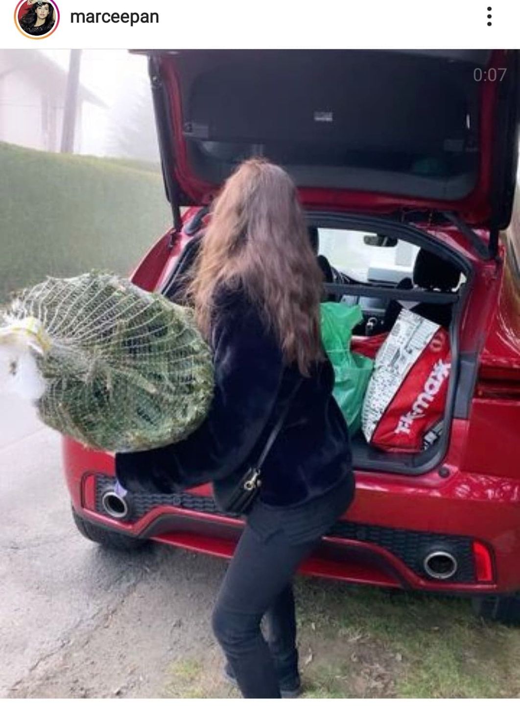 Marcelina Ziętek jeździ luksusowym autem