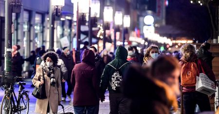 Pandemia koronawirusa opanowana? Wirusolog tonuje optymizm