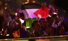 Protest na Eurowizji. Podczas występu Izraela rozwinięto flagę