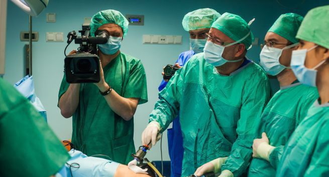 „Sala operacyjna” przyciąga do Fokus TV 106 tys. widzów. Stacja wygrywa z Discovery