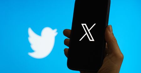 X kończy 20 lat. Od Twittera do największego źródła dezinformacji