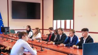 Legnica: Młodzieżowa Rada Miejska rozpoczyna kadencję. We wtorek pierwsza sesja