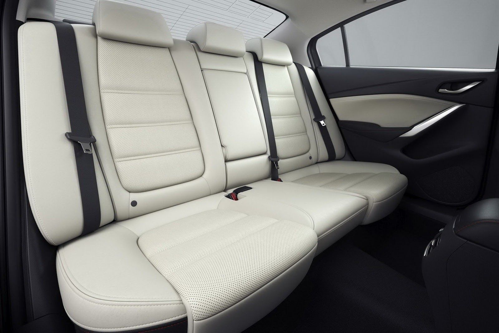 Mazda6 w najdrobniejszych detalach [galeria] 13