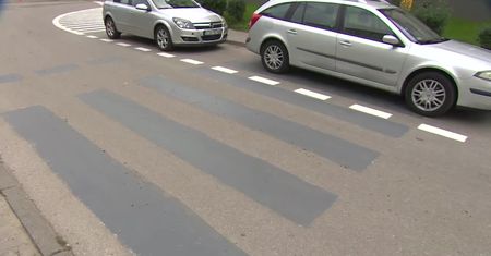 Burmistrz chciał usunąć wszystkie przejścia dla pieszych. Policja nie wyraziła zgody
